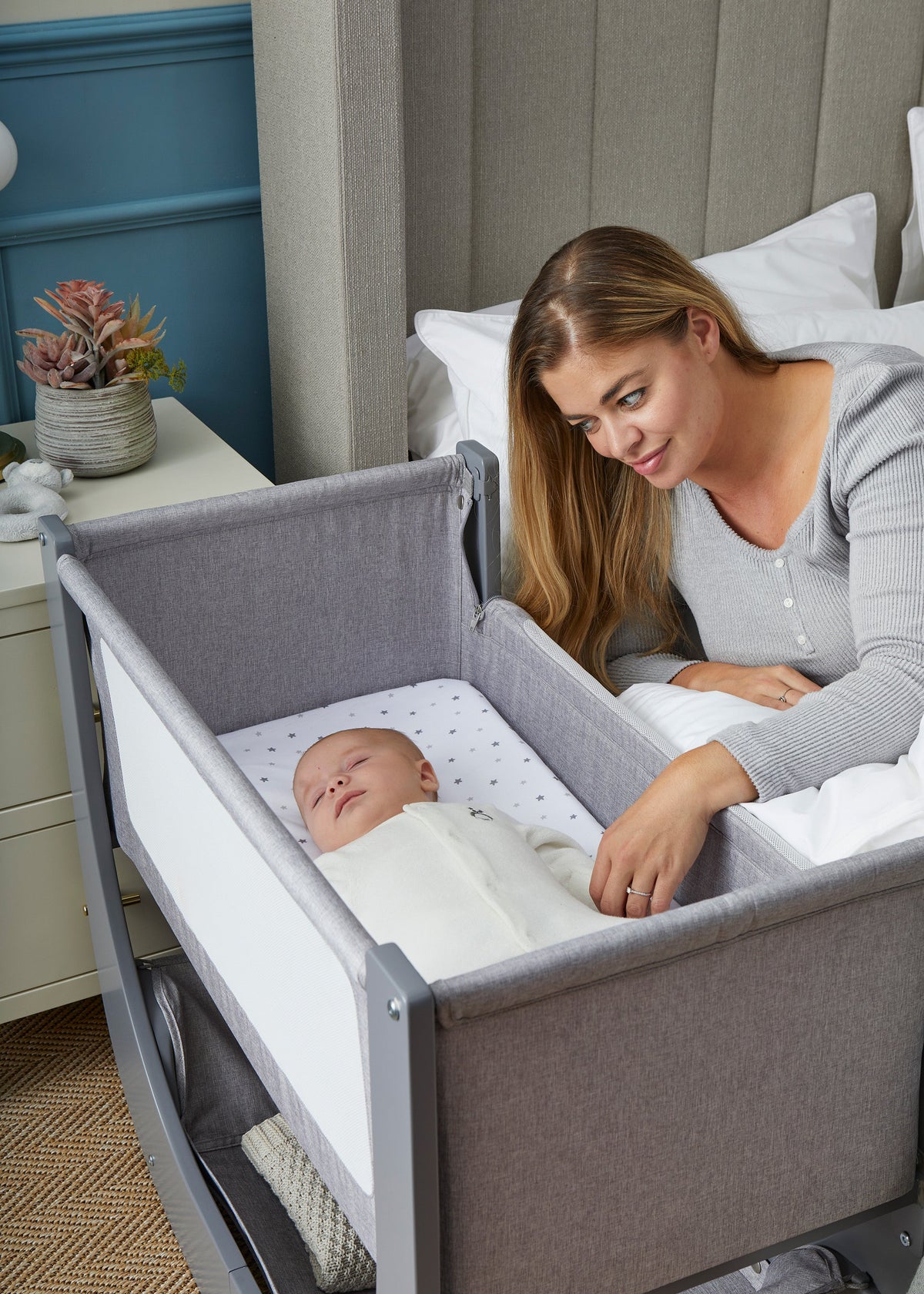 Bedside bassinet, view 8 of 16